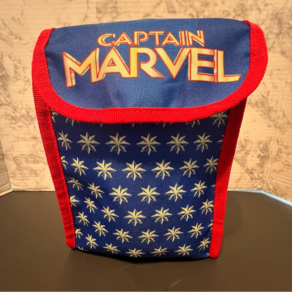 Captain Marvel Insulated‎ Lunch Bag Velcro Closure Back to School Blue/Red/Gold